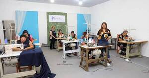 La Nación / “Puntadas al éxito” impulsa la pasión por la costura para una rápida salida laboral