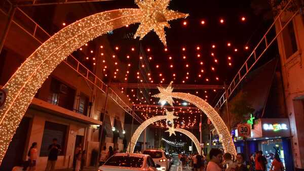 Villancicos, películas y decorados ayudan a despertar la algarabía navideña