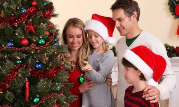 Los villancicos, películas y decorados ayudan a despertar el espiritu navideño
