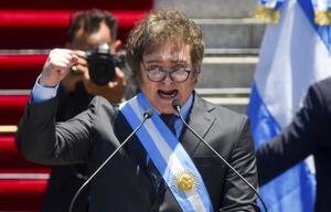 Ultraderechista Javier Milei asume la presidencia de Argentina; anuncia un ajuste doloroso - San Lorenzo Hoy