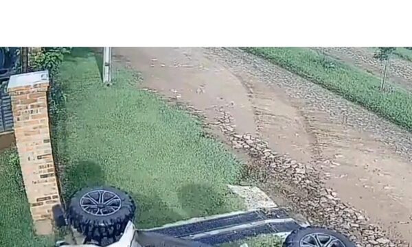 (VIDEO)Denuncian que “hijitos de papá” andan a gran velocidad en San Bernardino y ocasionan destrozos