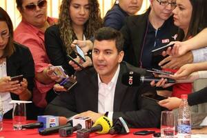 Santiago Peña acusa a Pedro Halley de boicotear por venganza ley de superintendencia