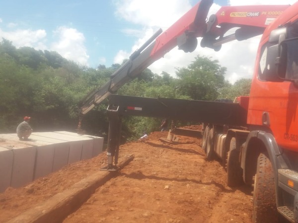 Reparación de caminos rurales beneficia a casi 2.000 familias en el Este - ADN Digital