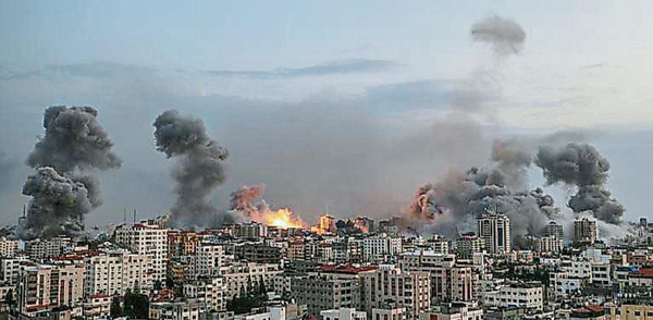 Continúan los bombardeos en Gaza y la ONU convoca a Asamblea General para mañana - .::Agencia IP::.