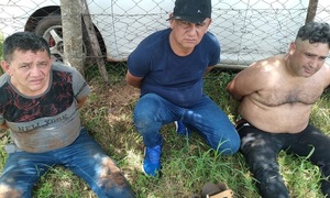 Asalto y persecución tras robo con toma de rehenes en Mercado de Abasto de Caaguazú