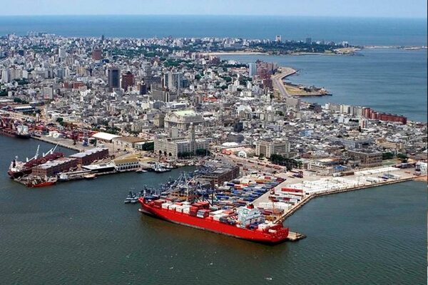PREOCUPA DISPONIBILIDAD DE DEFENSIVOS AGRÍCOLAS POR RETENCIÓN DE CONTENEDORES EN URUGUAY - Itapúa Noticias