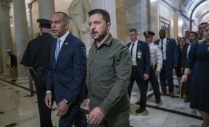 Zelensky llegó a Washington para tratar de convencer a militares y legisladores de aumentar la ayuda contra la invasión rusa - .::Agencia IP::.