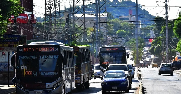 Crisis en transporte público: Peña admite fallos