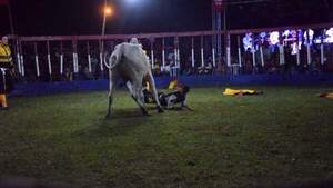 Un torero fue corneado "ahí" donde más duele durante fiesta patronal