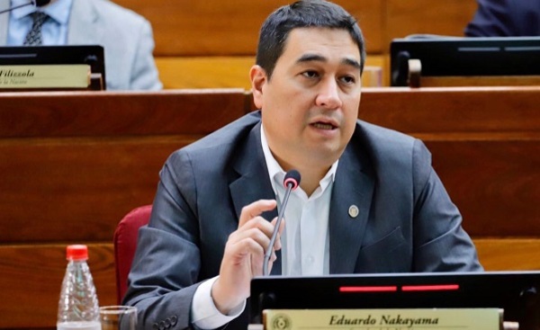 PLRA exige pagos pendientes a Nakayama antes de desafiliación