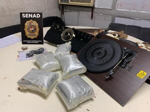 Marihuana en tocadiscos y juguetes tenían como destino Ciudad del Este - ADN Digital
