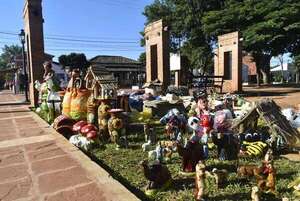 Ofertan atractivos pesebres elaborados en Areguá en Santa Rosa - Nacionales - ABC Color