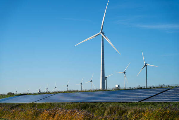 La COP28 y la AIE coinciden en alinear la transici贸n energ茅tica al objetivo de 1,5 掳C - Revista PLUS