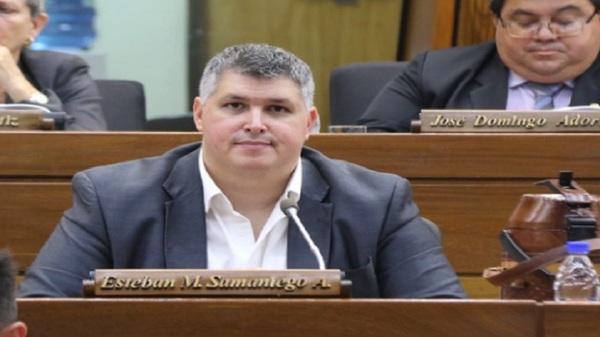 Imputan a diputado por beneficiarse con dinero de la municipalidad de Quyquyhó - Noticias Paraguay