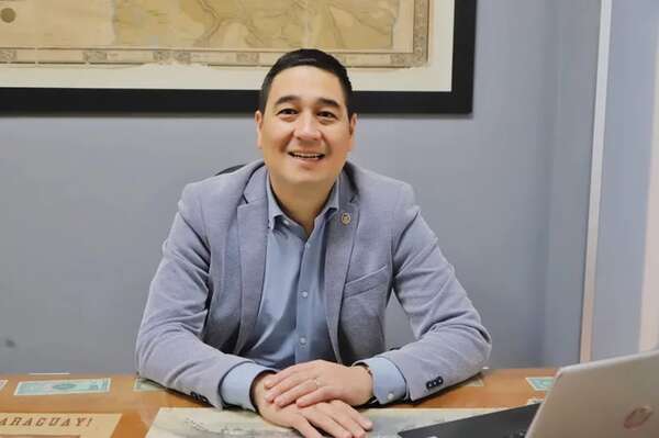 PLRA pide a Nakayama ponerse al día con las cuotas partidaria para desafiliarlo - Política - ABC Color