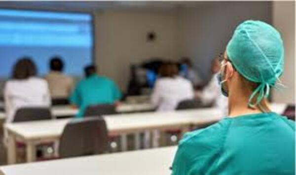 Profesionales extranjeros deben tener autorización para capacitar en el país, aclara Salud