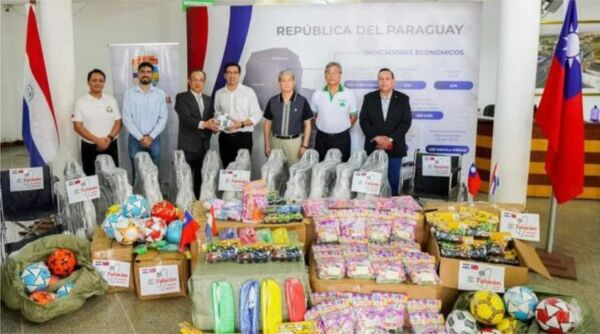 Gobernación de Alto Paraná recibe donación de sillas de ruedas y juguetes - Informatepy.com