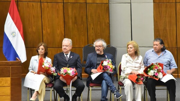 El Cabildo distinguió ayer a los Maestros del Arte del año 2023