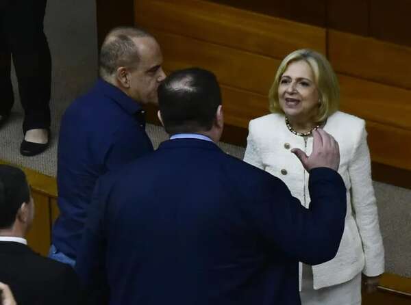 Dionisio Amarilla amenaza a quienes piden su expulsión del PLRA - Política - ABC Color