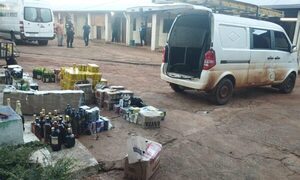 Detienen a director de cárcel y se incautan drogas y bebidas