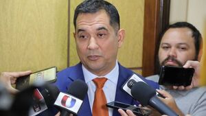 Ex senador Martín Arévalo había denunciado a ex titular de Dimabel y niegan que se allanó su casa