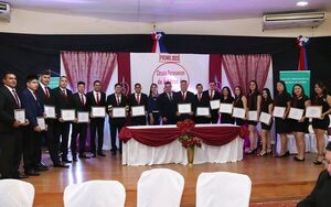 Egresan nuevos árbitros de fútbol de campo y futsal