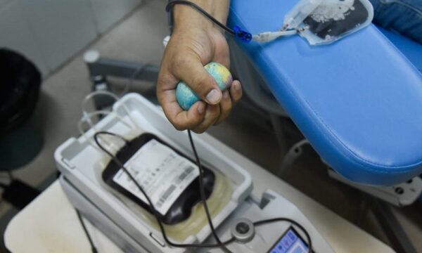 El mejor regalo de Navidad es donar sangre