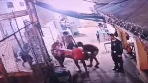 Video: Guardiacárceles custodiaron ingreso de droga en penal de CDE