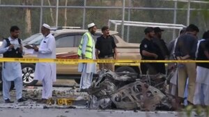 Ataque contra base militar deja al menos 20 muertos en Pakistán