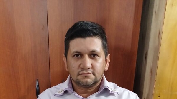 Feminicidio: Se entrega un hombre buscado por asesinato de su hijastra de 17 años