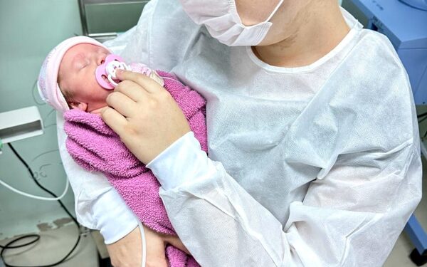 Rara enfermedad: Inédita cirugía en recién nacido en la Fundación Tesãi