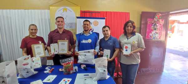 Lanzan Campaña Navideña de Piché Roga y Rotary Club Encarnación Norte