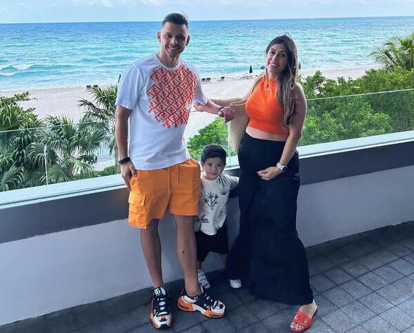 Ángel Romero, ¡a pura familia en Miami! - Gente - ABC Color