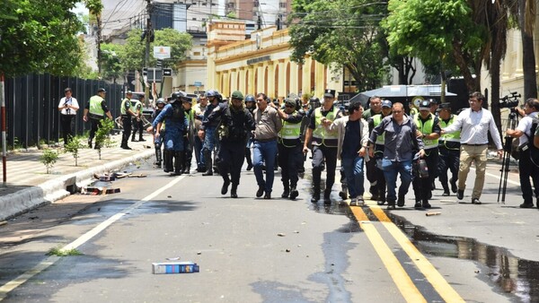 Sitrande emplaza al Gobierno para que sus compañeros sean liberados