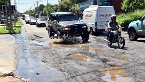 El MOPC y el fantasma del bacheo en Avelino Martínez