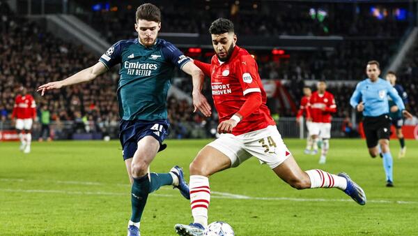 Arsenal y PSV firman un trámite