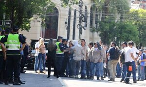 Detenidos y heridos en manifestación cerca del Congreso