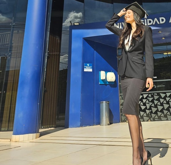 ¡Dora Ceria ya es licenciada y compartió su alegría por este gran logro! - Unicanal