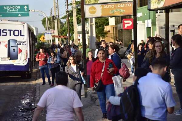 Senado aprueba “cheque en blanco” para implementar tren de cercanías - Economía - ABC Color