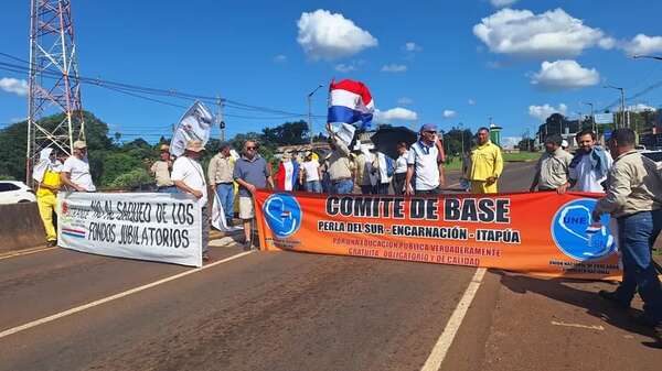 Continuarán las manifestaciones de funcionarios de la Ande en Encarnación - Nacionales - ABC Color