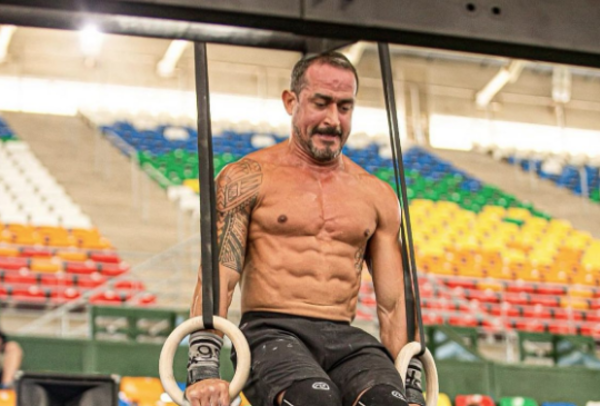 Versus / Paraguayo destaca en competencia internacional de crossfit