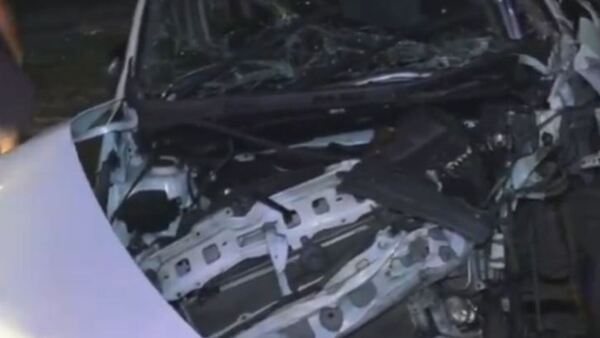 Camión queda sin frenos y se lleva por delante a varios autos en Ñemby