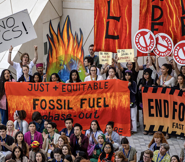 La falta de acuerdo sobre los combustibles fósiles traba el documento final de la COP28 - .::Agencia IP::.