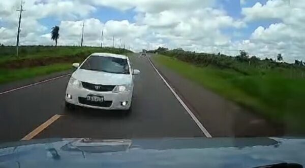Accidente fatal: conductor salió de su carril y chocó contra una camioneta