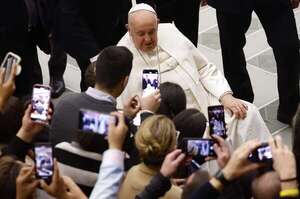 El papa advierte de que la inteligencia artificial amenaza con sustituir el trabajo humano - Mundo - ABC Color
