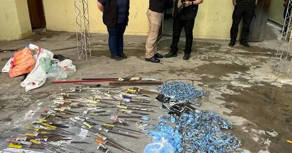 La Nación / Realizan requisa en la penitenciaría de Tacumbú por orden del ministro Barchini