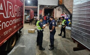 Asaltan transportadora y se llevan cajas de mercaderías