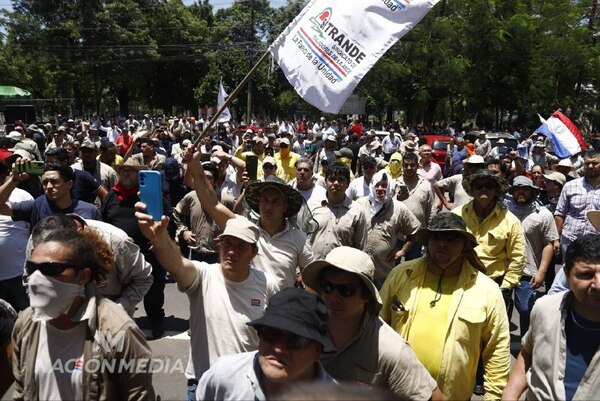 Diario HOY | Dirigentes de SITRANDE acompañaron elaboración de ley de Superintendencia, confirman