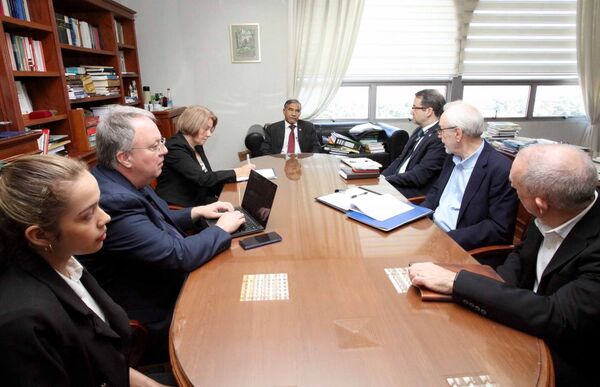 Ministro Ramírez Candia recibió a representantes de Usaid