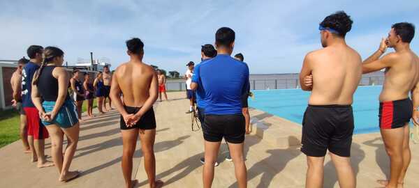 30 aspirantes compiten por ser los nuevos guardavidas de las playas de Encarnación